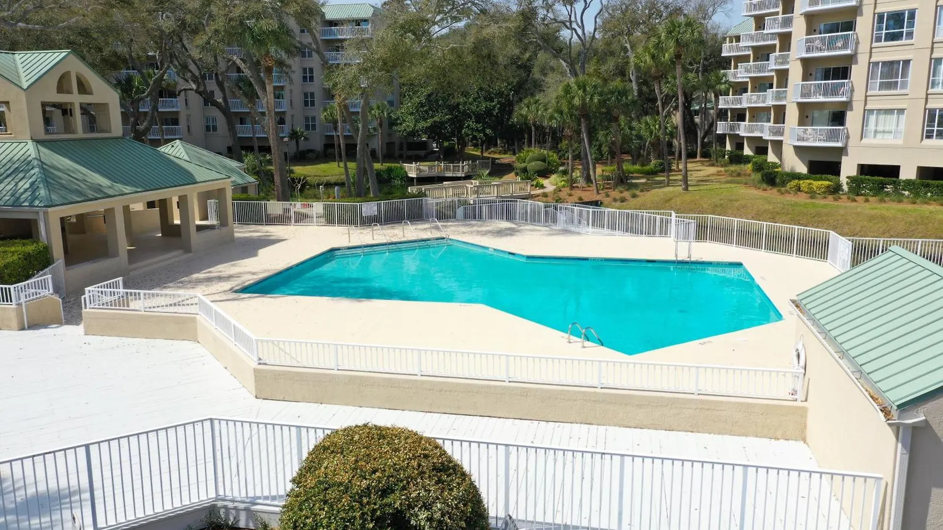 Beach Getaway, Walk To Beach, Deck Hilton Head Island